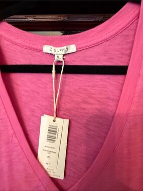 Z Supply Bright Pink V-Neck Tee xl. Runs small